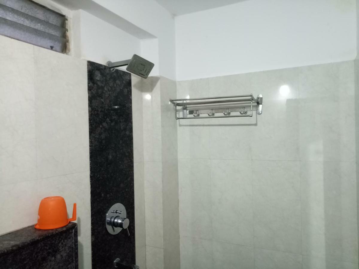 Assam Jatri Niwas Hotel Puri Luaran gambar