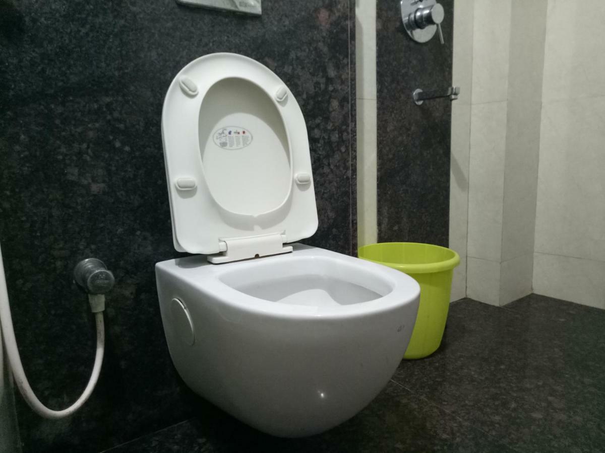 Assam Jatri Niwas Hotel Puri Luaran gambar